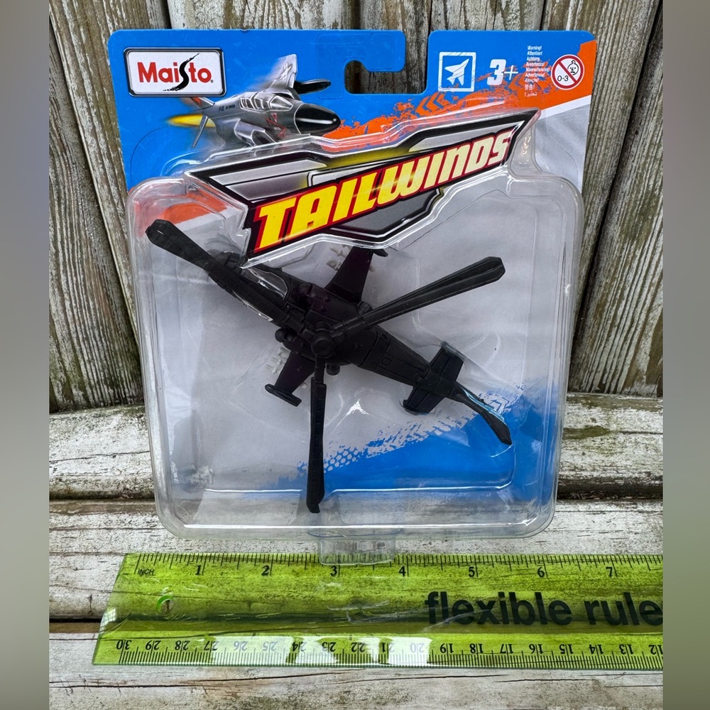 Maisto Tailwinds Kamov Ka-52 Alligator Die-Cast Helicopter NIP
